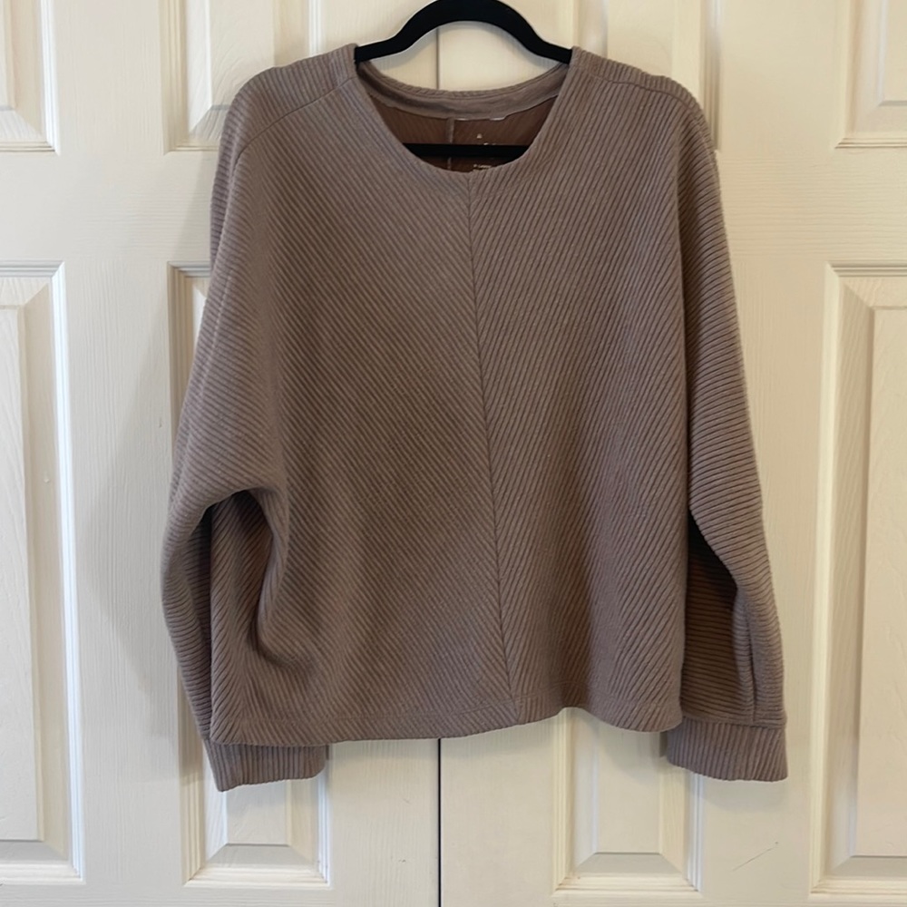 Ribbed sweatshirt